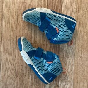 PLAE Kids Cysn and Navy Sneakers